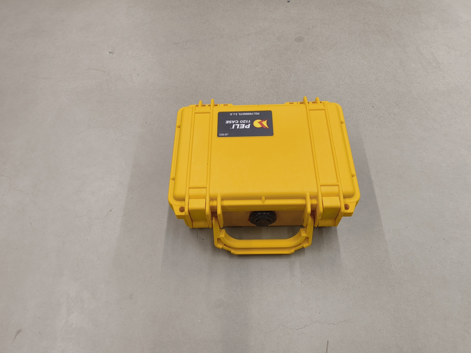 PELI case 1120 - yellow PELI case 1120 - yellow